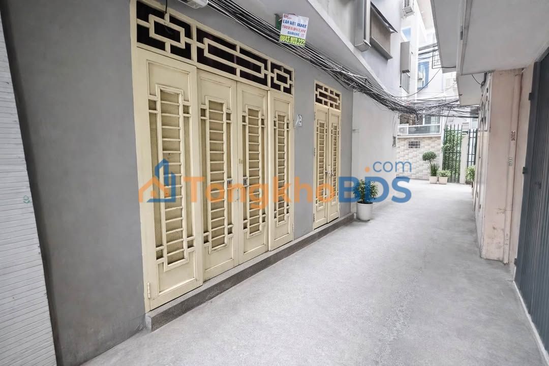 Nhà 32m² Ba Đình 6 Tầng, Ô Tô Đỗ Gần - Giá 8.2 Tỷ