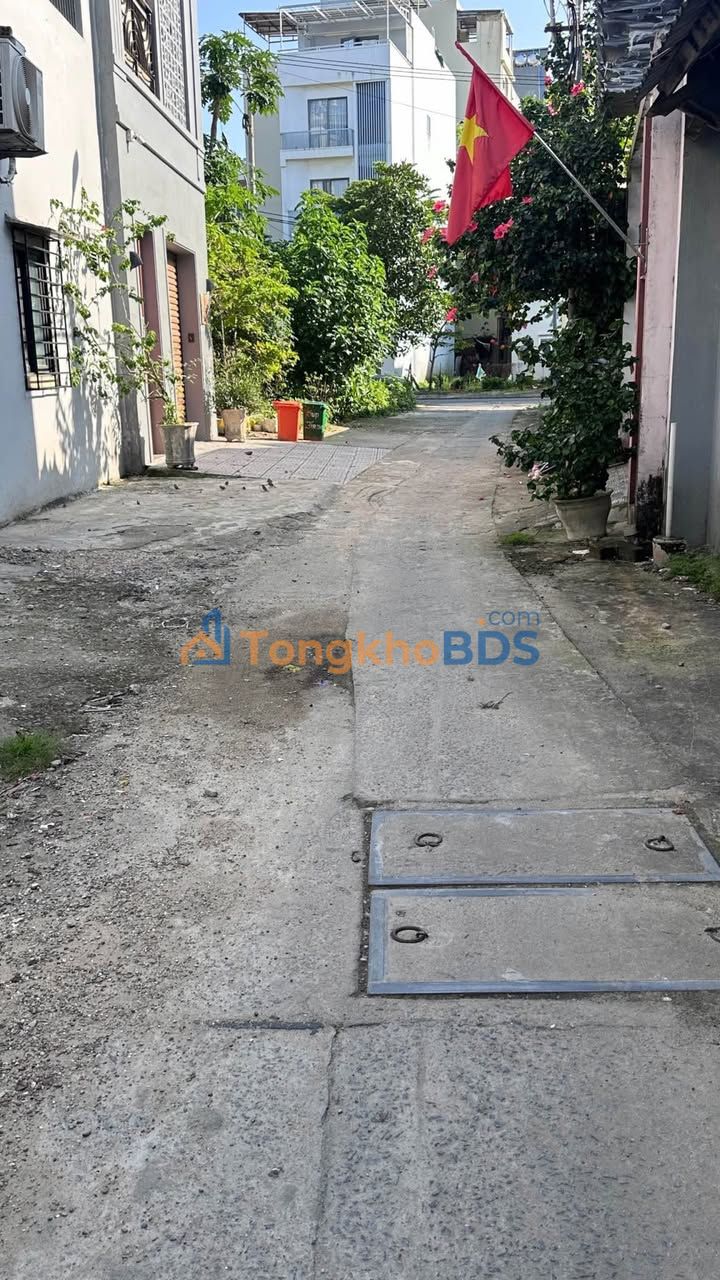 Nhà 2 Tầng Lê Văn Thứ, Sơn Trà - 90m² Ô Tô 4PN - Giá 9.5 Tỷ