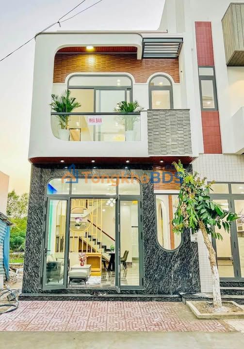 Nhà 1 Trệt 1 Lầu Đường 18B Bình Chánh - 76m² Sổ Hồng Chính Chủ Giá Tốt