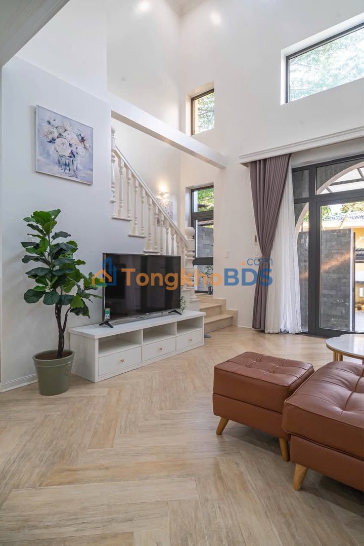 Nhà Nguyên Căn Kiệt Ô Tô Vỹ Dạ, Huế - 150m² Full Nội Thất, Giá 15 Triệu