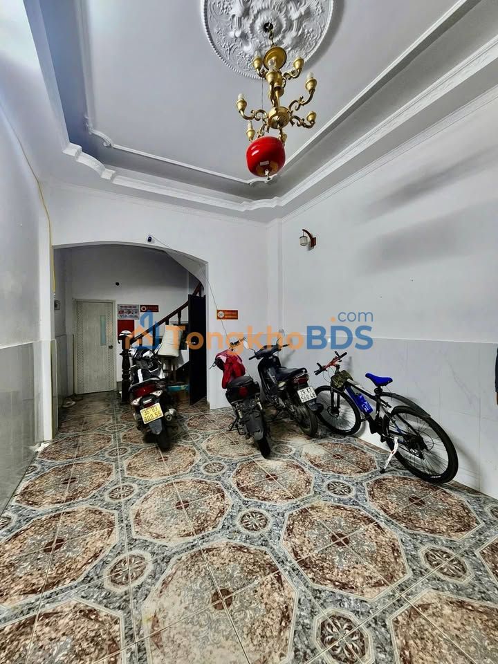 Nhà Kim Ngưu Hai Bà Trưng 48m² giá 11.4 tỷ - Ô tô vào tận nhà