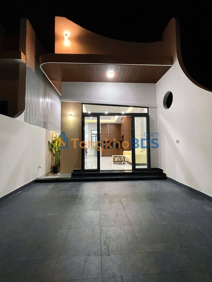 Nhà Hẻm Lý Thường Kiệt Pleiku - 130m² - Giá 1 Tỷ XX - Sẵn Sàng Xây Mới