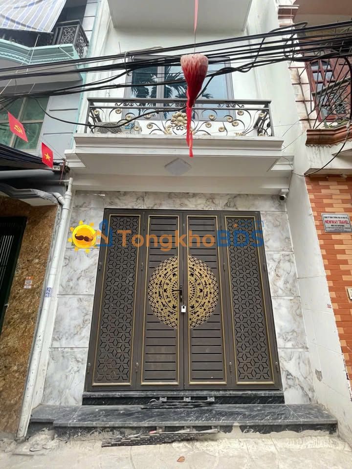 Nhà 38m² Nguyễn Xiển, 5 Tầng - 8 Tỷ, Ngõ Thông Thoáng