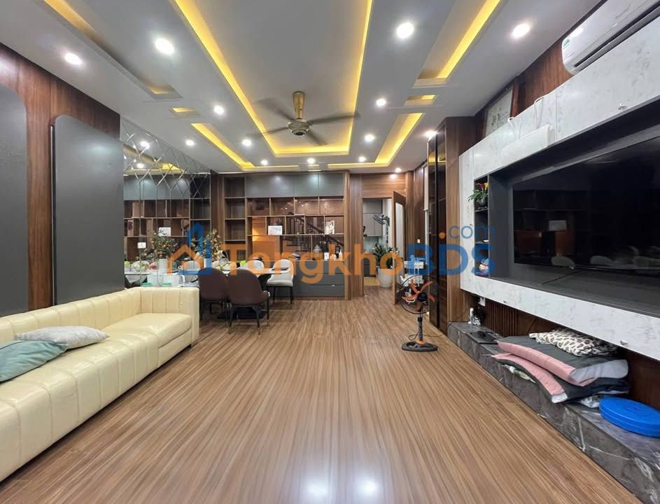 Cho thuê nhà 5 tầng mặt tiền Bát Khối, Long Biên - 50m², Full đồ, Kinh doanh tốt