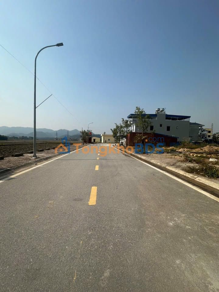 Đất Sóc Sơn 100m² full thổ cư, ô tô tránh, giá chỉ 1.9 tỷ