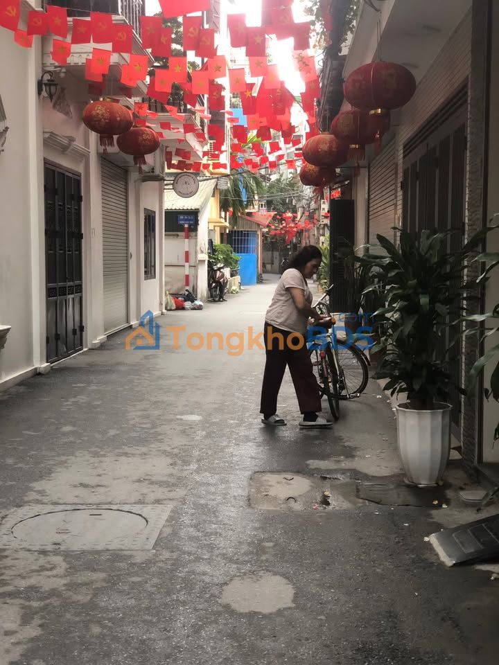 Nhà 5 tầng Đức Giang 42m² - Sổ hồng sẵn, 6.99 tỷ - Về ở ngay!