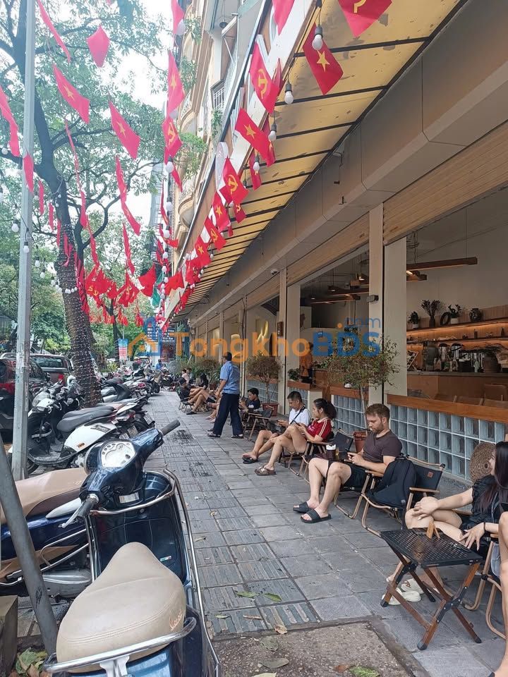 Mặt bằng kinh doanh cafe lô góc 65m² 4 tầng, Phố Huế - Hòa Mã, Hà Nội