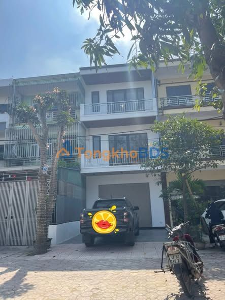 Nhà phố Phượng Hoàng TĐ Cũ 300m² - Mặt tiền kinh doanh