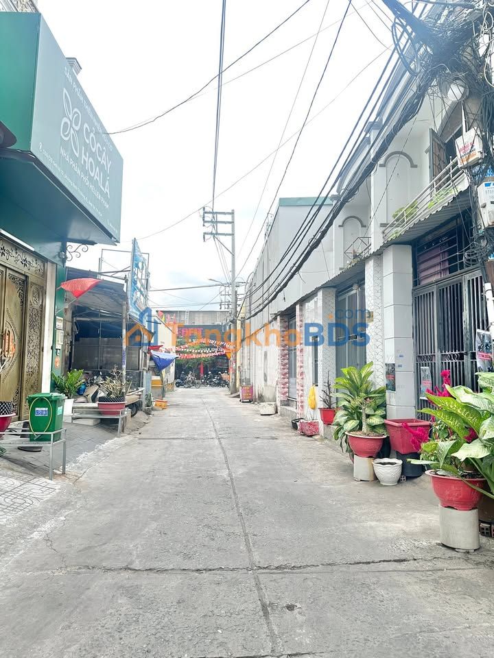 Nhà Cũ Tỉnh Lộ 10, Tân Phú - 56m² - Sẵn Sàng Xây Mới - 4.5 Tỷ