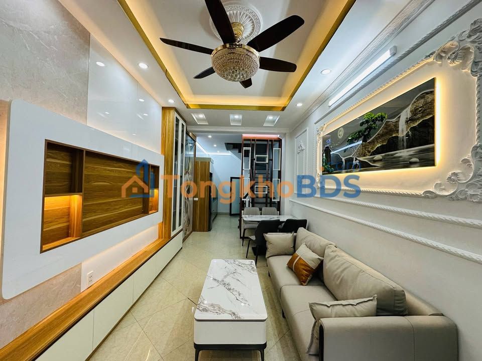 Nhà 35m² Phan Đình Giót, Hà Nội - Full Nội Thất, Giá 7 Tỷ
