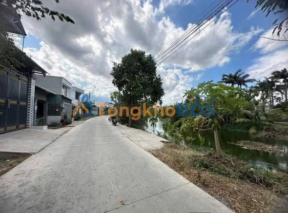 Đất nền Mỹ Yên Bến Lức 200m² mặt tiền Bờ Cua - Giá F0 1.9 tỷ