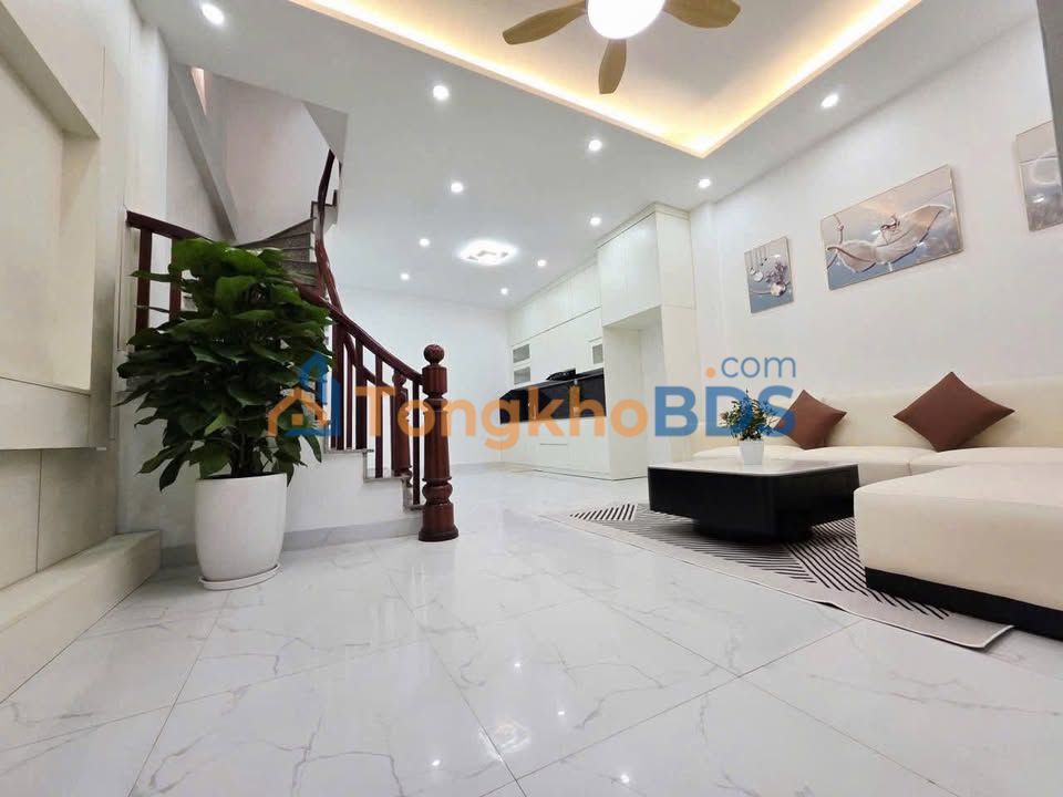 Nhà Phố Thanh Đàm 48m² 3 Tầng - Giá 7.45 Tỷ - Sổ Đỏ Chính Chủ