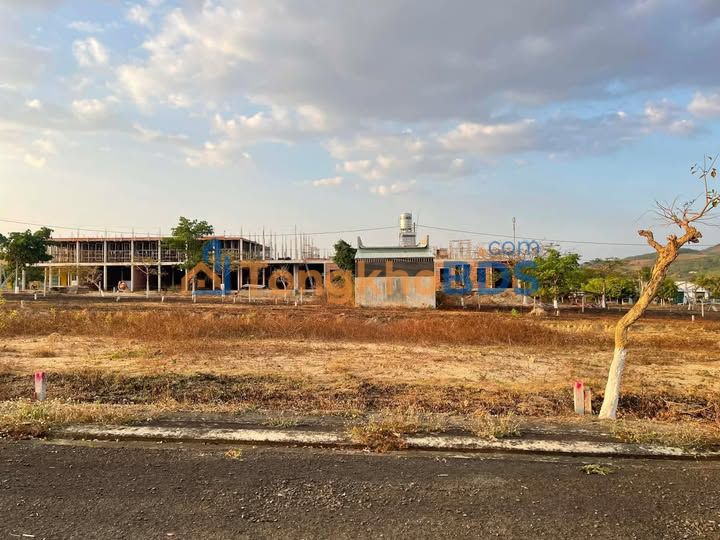 Đất Nền 200m² Đường Nhựa 13m, Kon Tum - Sẵn Sàng Xây Dựng