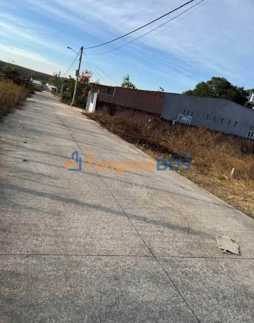 Đất nền Kon Tum Ngô Đức Đệ 125m² giá 300 triệu - Sổ đỏ chính chủ