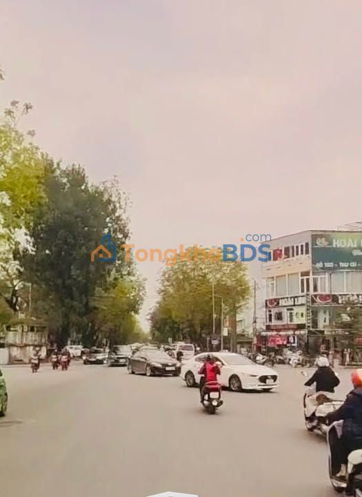 Nhà 2 Mặt Tiền Kiệt Ô Tô Nguyễn Huệ - 72m² - Giá 2.9 Tỷ - Kinh Doanh Đỉnh