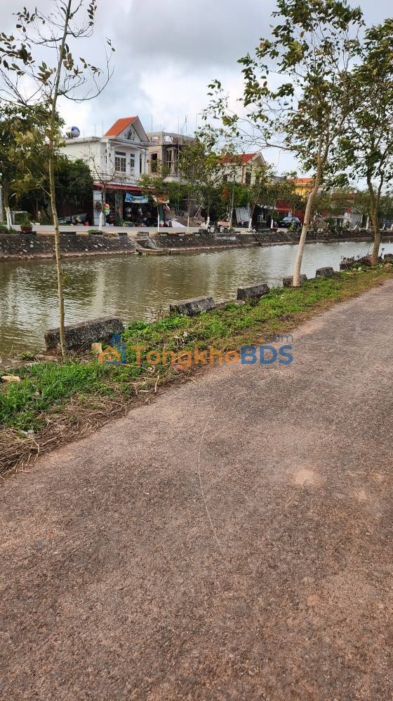 Đất nền Nam Định 120m² - Mặt tiền bờ sông, gần chợ, giá 1.4 tỷ