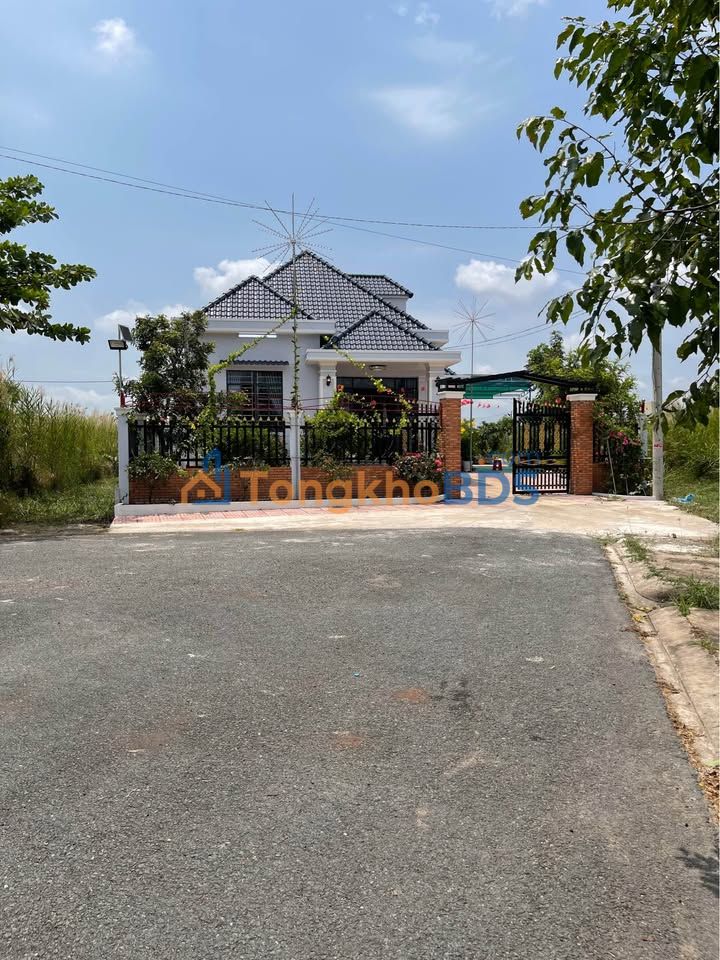 Nhà Vườn 300m² Thổ Cư - 7.5 Tỷ Tại Cần Đước, Long An