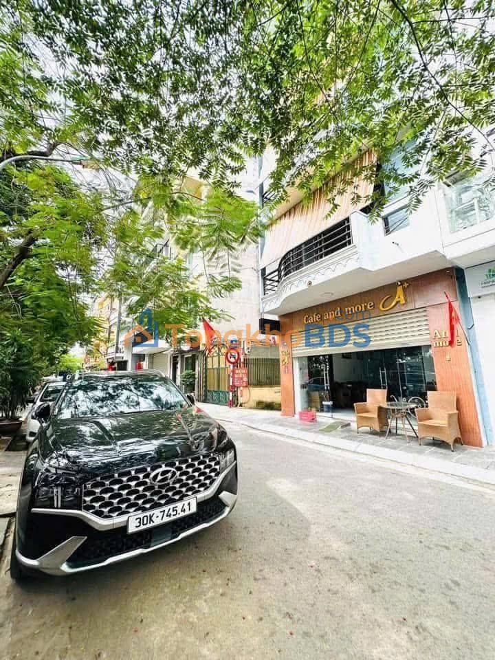 Nhà Lạc Long Quân 38m² - 3 Tầng - Giá 4 Tỷ - 200m Hồ Tây