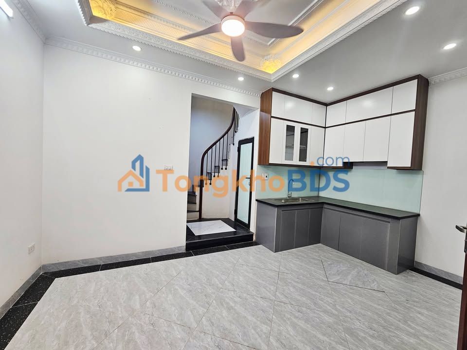 Nhà Xuân Đỉnh 30m² 8.x tỷ - Ô tô vào tận nhà