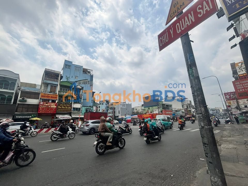 Nhà Nát 2 Mặt Tiền Bình Thạnh - Hẻm Xe Hơi 6m - 70m² - 12 Tỷ