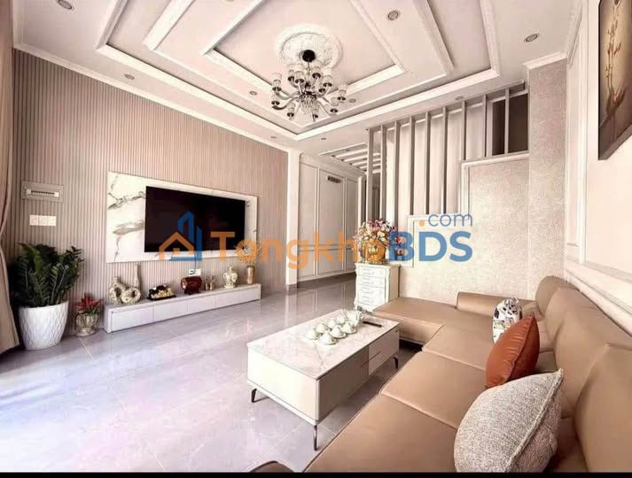 Nhà Liên Kế Đà Lạt 65m² - 5PN - Thang Máy - 9.3 Tỷ