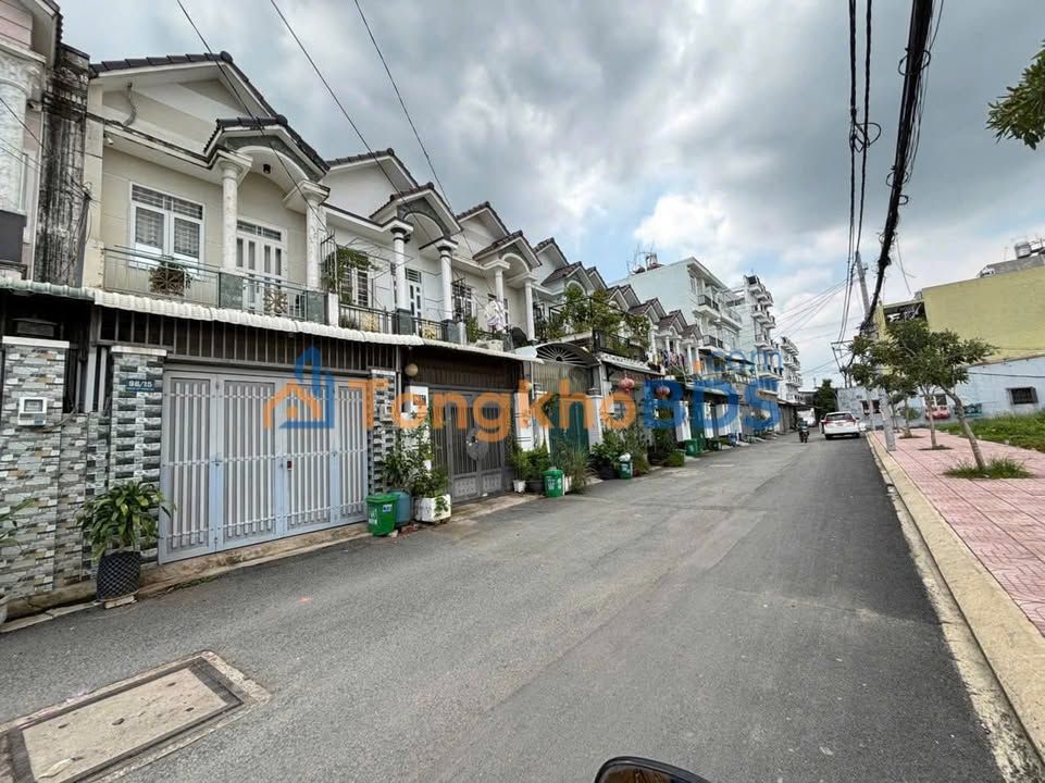 Nhà 2PN 2WC Hẻm Xe Tải Thạnh Xuân 22, Q12 - Giá 8.5 Triệu/Tháng