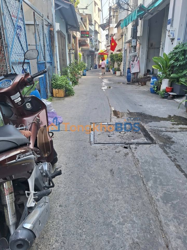 Nhà Cho Thuê Quận 12 - Hẻm Xe Tải, 64m², 2PN Giá 5.5 Triệu