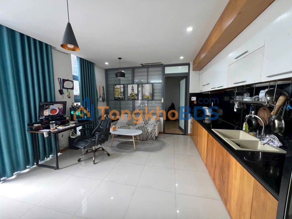 Cho thuê căn hộ 3 tầng kiệt Nguyễn Hoàng, Đà Nẵng - 18 triệu/tháng