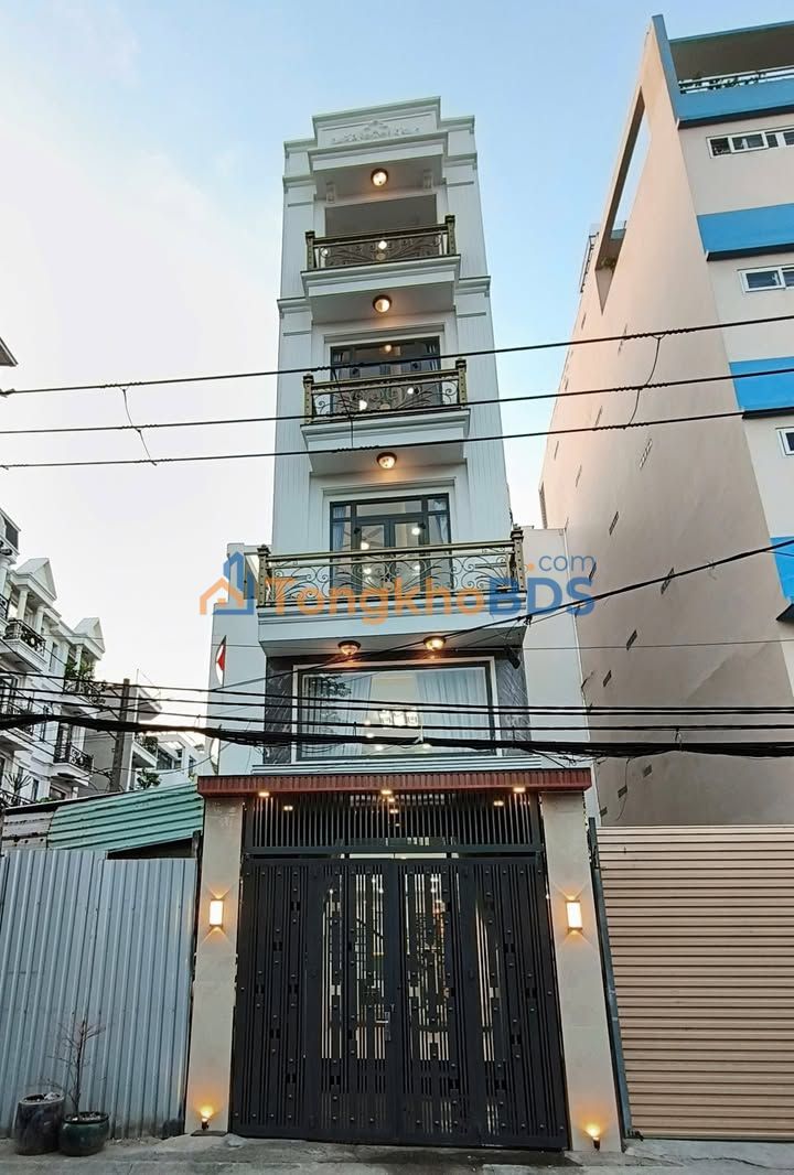 Nhà Tân Cổ Điển 4 Lầu, Hẻm Xe Hơi Dương Quảng Hàm, Gò Vấp - 64m²