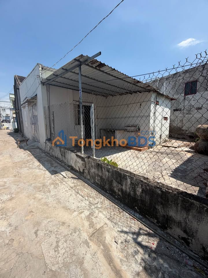 Cho thuê nhà nguyên căn Phường Thanh Hải, Phan Thiết - Đường xe hơi, giá 2.2 triệu/tháng