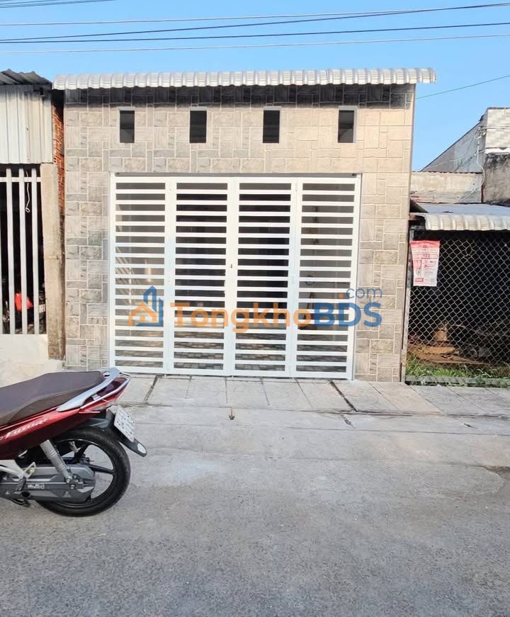 Nhà Cấp 4 Vĩnh Long 88m² Lộ Nhựa - 1.29 Tỷ, Sổ Hồng, Đậu 3 Ô Tô