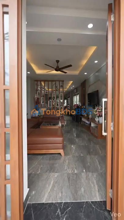 Nhà Lô Góc Đan Phượng 54m² - Ô Tô Tránh, Vỉa Hè Rộng 9.9 Tỷ