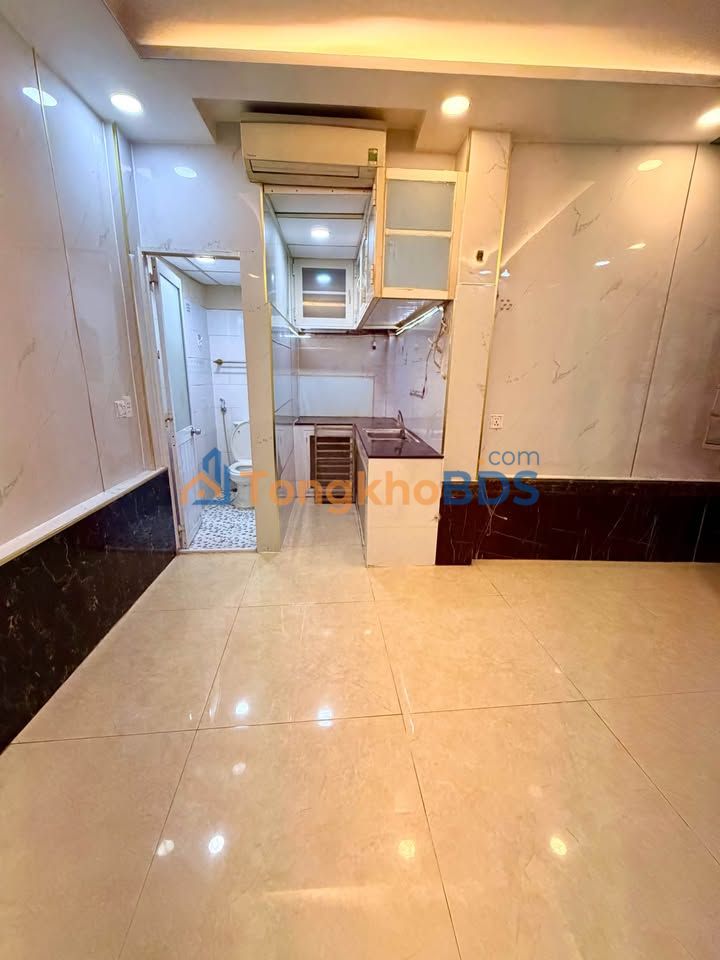 Nhà 3 Lầu Âu Dương Lân, P5Q8 - 21m², 3.2 Tỷ, Sổ Hồng Riêng