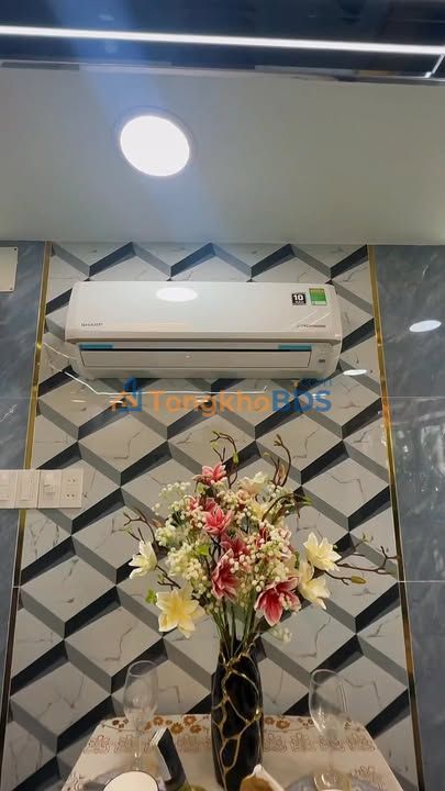 Nhà 5 Tầng Mặt Tiền Hẻm 5m Emart 2, Quận 11 - 62m², 4PN, Full Nội Thất