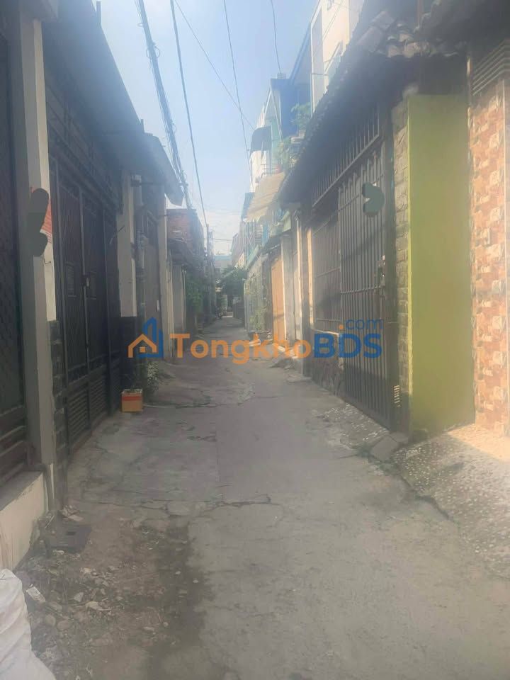 Nhà Góc 2 Mặt Tiền 77m² Q.12 - Giá 4 Tỷ, Sẵn Sàng Cải Tạo