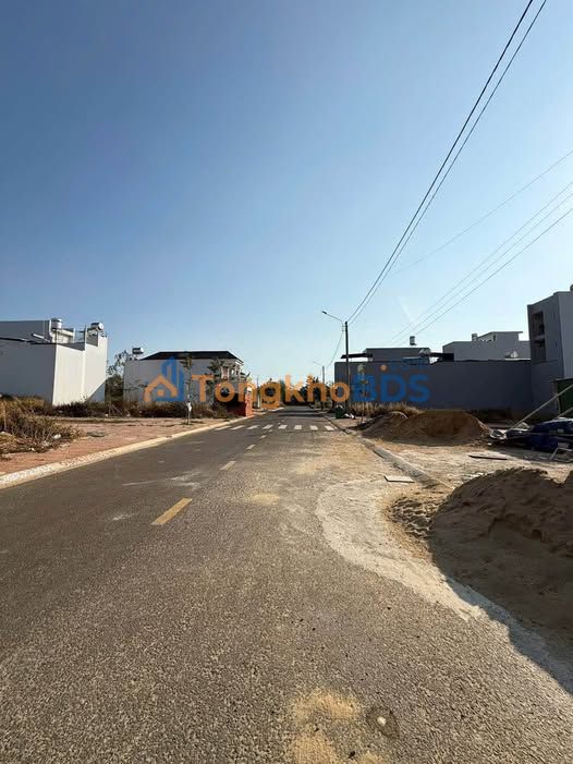 Đất nền Buôn Ma Thuột 220m² 15 tỷ - Sổ đỏ chính chủ