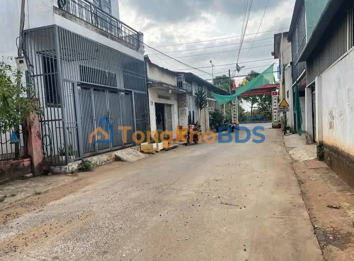 Nhà Mặt Tiền Trịnh Văn Cấn, Buôn Ma Thuột - 102m², 5 Tỷ, Kinh Doanh Sầm Uất