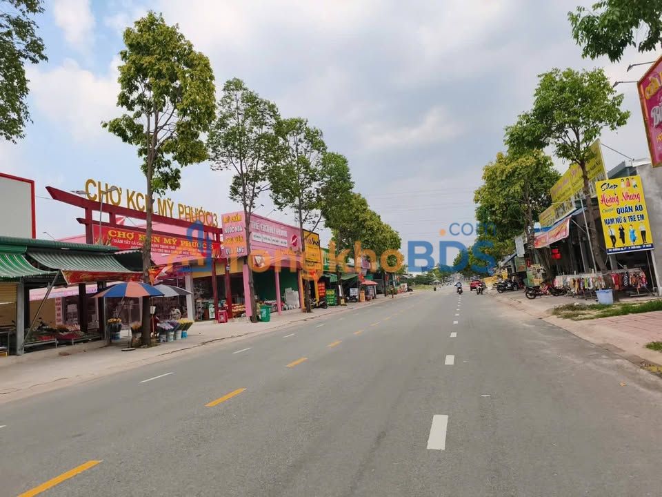 Bán Đất Mặt Tiền NL17 Bến Cát 150m² - Sổ Riêng, Giá 2.3 Tỷ