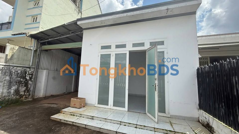 Nhà MT Lương Thế Vinh Buôn Ma Thuột 205m² 7.5 tỷ - Ô tô vào sân