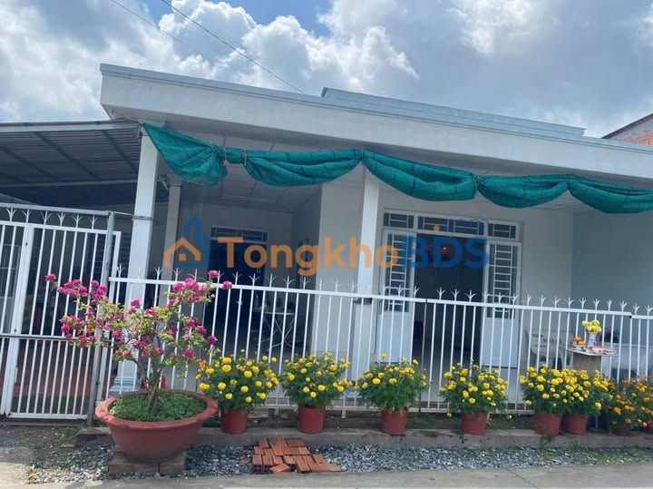 Nhà 82m² Xã Thanh Đức, Vĩnh Long - Giá 890 Triệu, Sổ Đỏ Chính Chủ