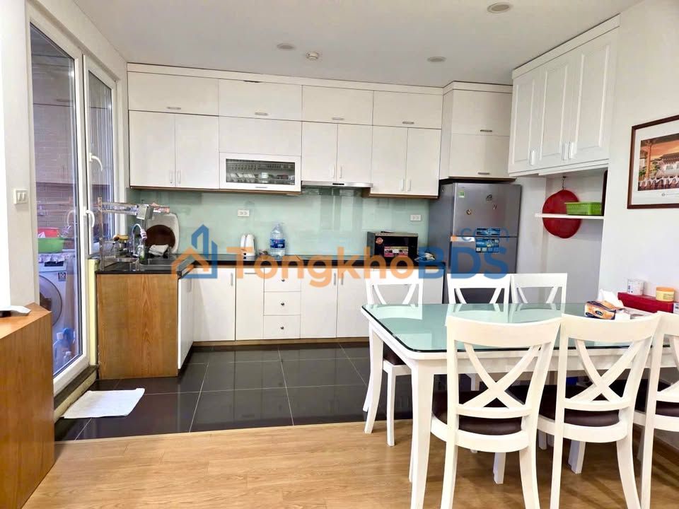 Cho thuê căn hộ 3 ngủ 135m² KĐT Nghĩa Đô - Full đồ, giá 17 triệu