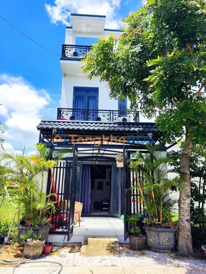 Nhà Đẹp 72m² Sổ Hồng Riêng - Sẵn Sàng Dọn Vào Ở Ngay Tại Đức Hòa, Long An