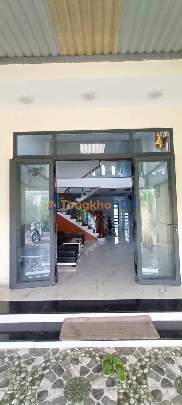 Nhà 3PN Đức Hòa, Long An - Sân Đậu Xe Hơi, Giá 7 Triệu/Tháng