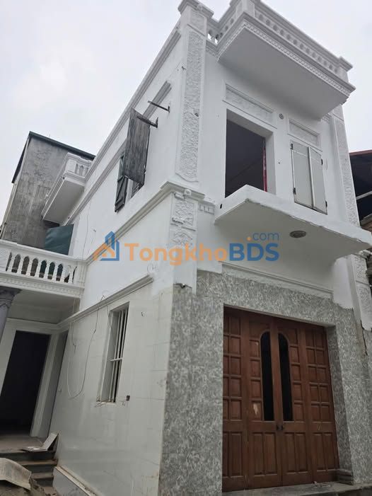 Nhà 2 Tầng Yên Lãng 200m² - Sẵn Sàng Cho Cặp Vợ Chồng Trẻ