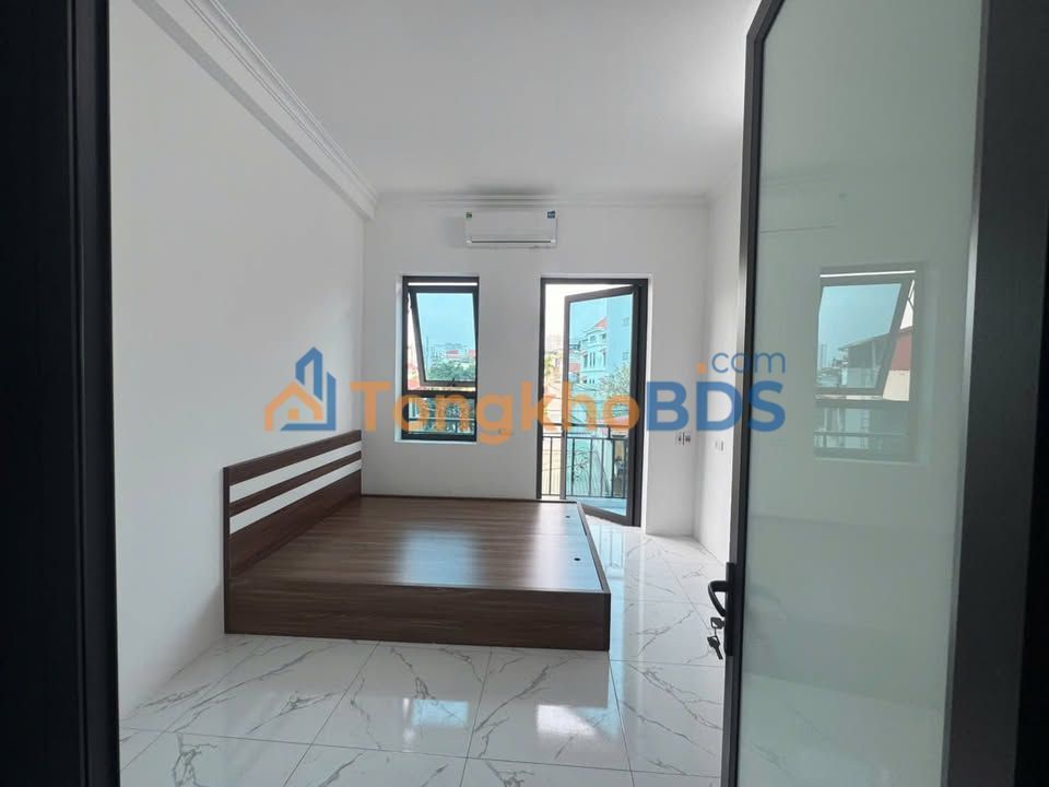 Nhà 25m² 5 Tầng Phố Đông Thiên - Vĩnh Hưng, 4.58 Tỷ - Sổ Hồng Vuông Vắn