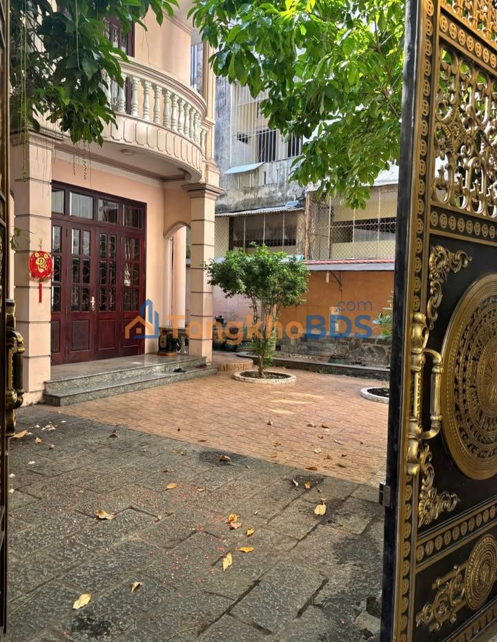 Nhà nguyên căn Tân Bình 360m² cho thuê - Ô tô vào tận nhà