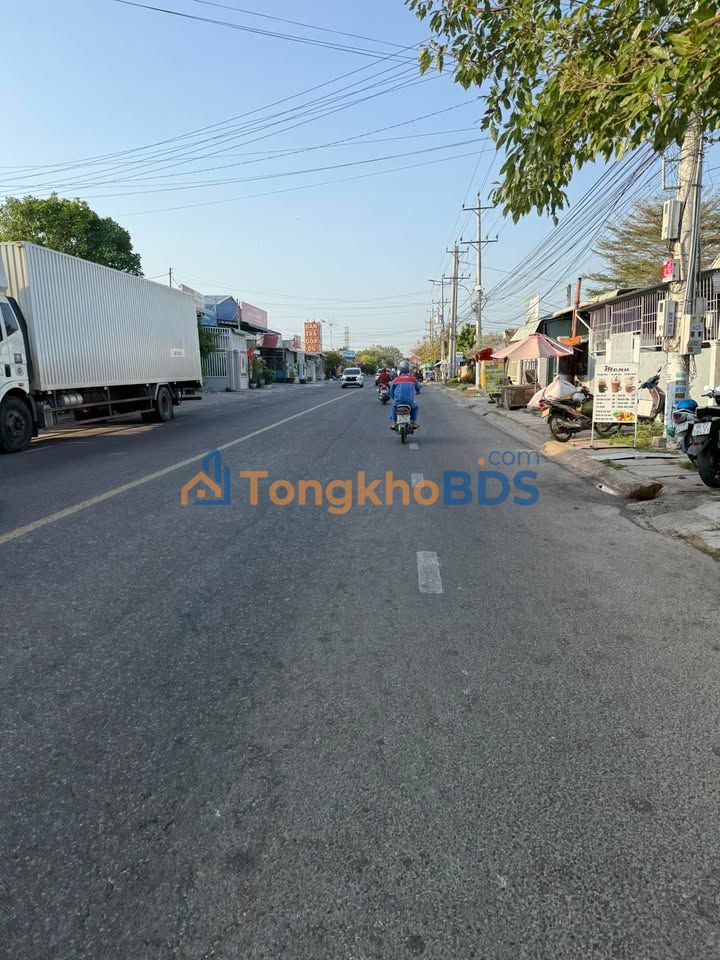 Đất Biển Tiến Thành - Mặt Tiền Lạc Long Quân 607m² - Giá 8.7 Tỷ