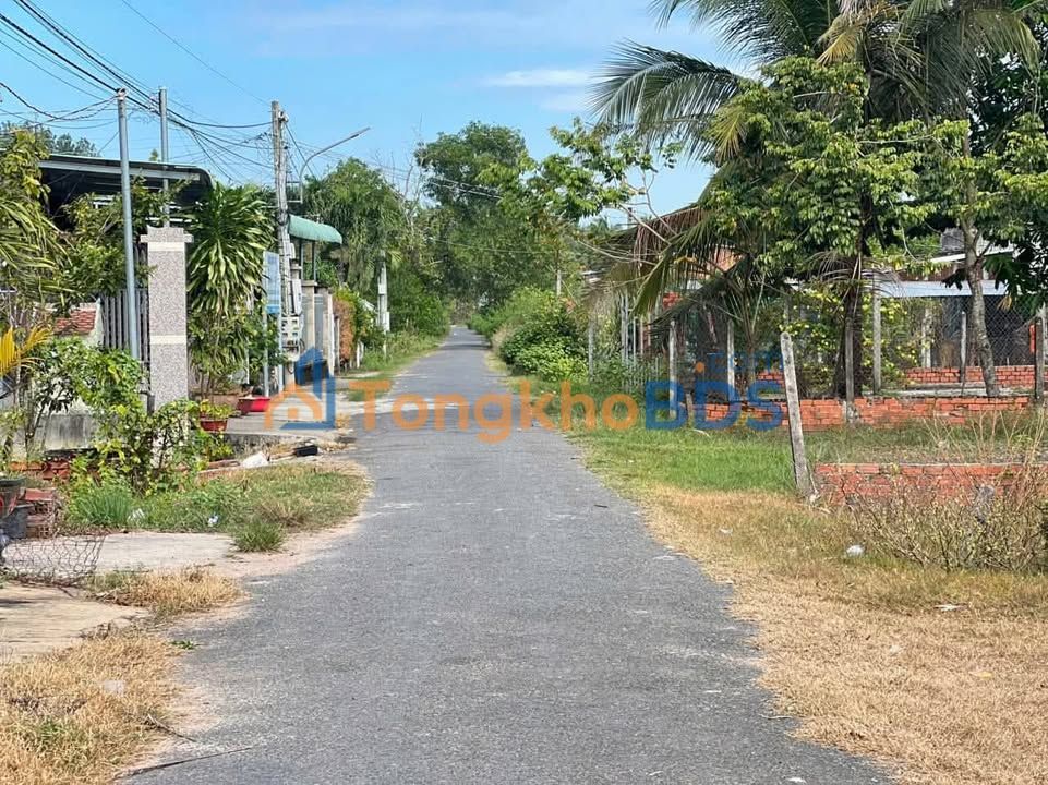 Đất nền Khu phố 6 Tân Biên 180m² - Sổ đỏ chính chủ nhìn thấy giá tốt