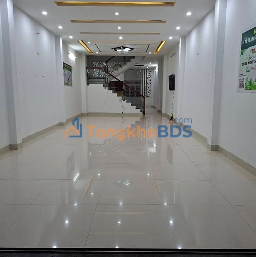 Nhà 3 tầng Hòa Xuân 115m² 20 triệu - Sẵn ở ngay