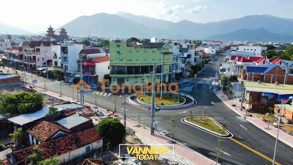 Bán Đất Mặt Tiền Lê Hồng Phong, Vạn Ninh - 207m² Kinh Doanh Tuyệt Vời